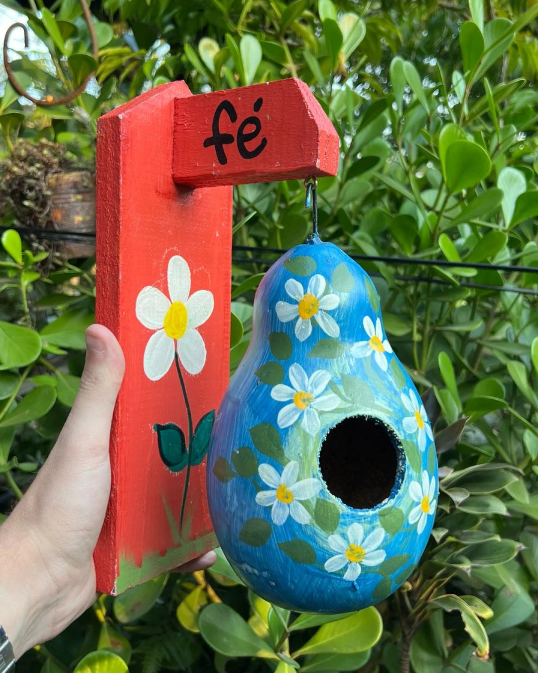Casinha Decorada em Cabaça - FÉ